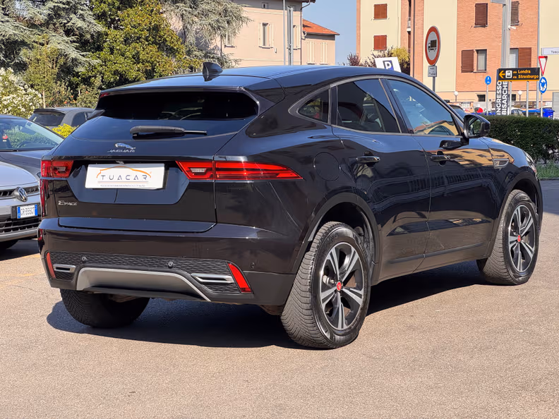 Jaguar E-Pace - 4
