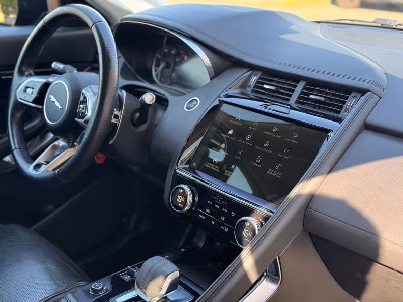 Jaguar E-Pace - 21