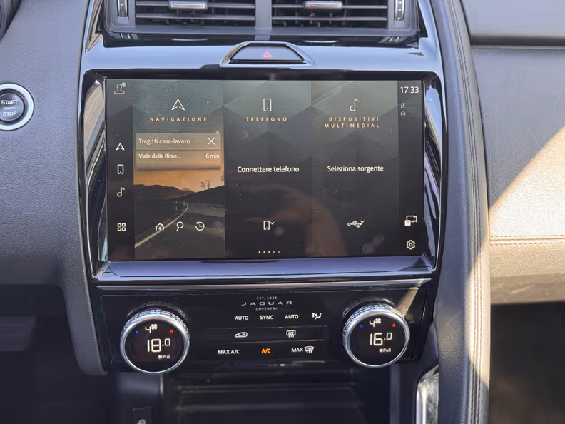 Jaguar E-Pace - 17