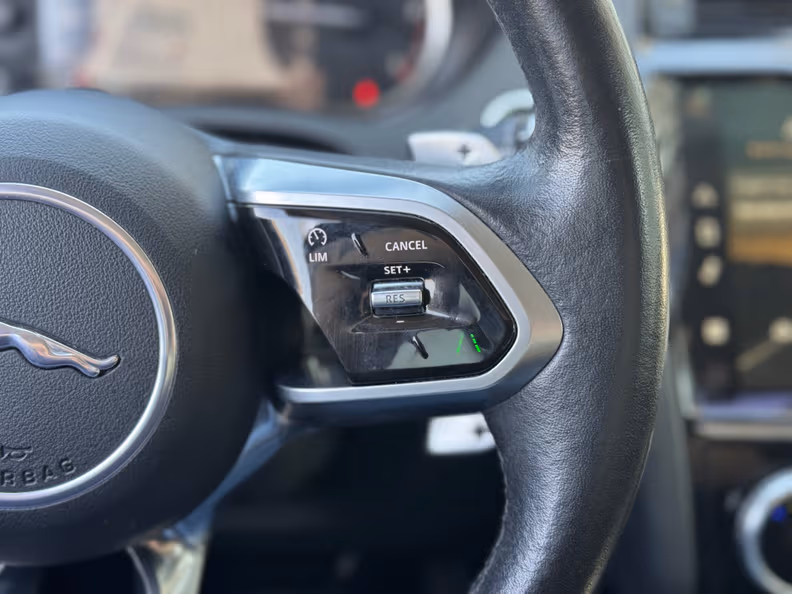 Jaguar E-Pace - 13