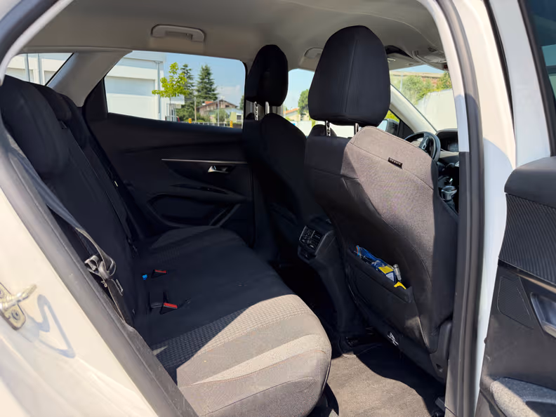 Peugeot 3008 - 15