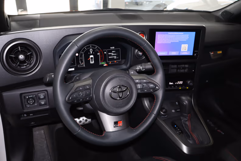 Toyota Yaris - 12