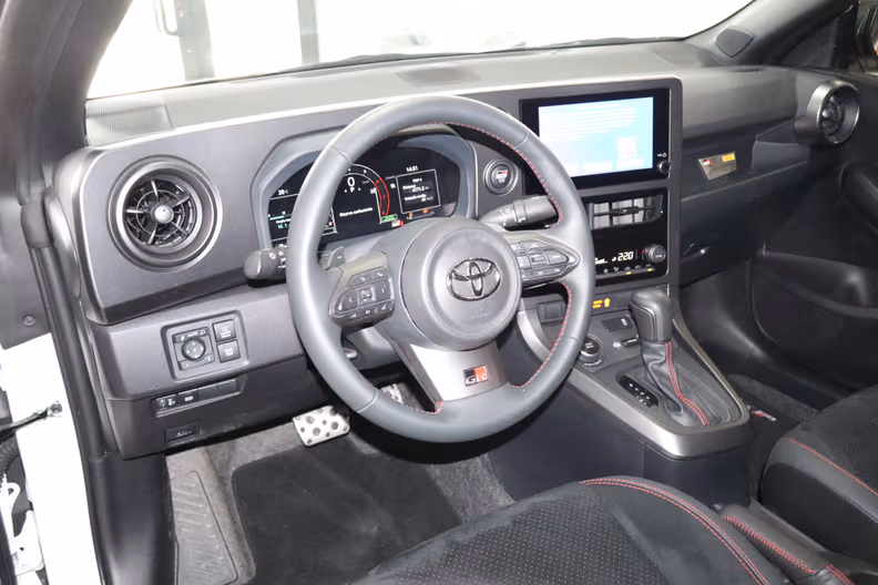 Toyota Yaris - 8