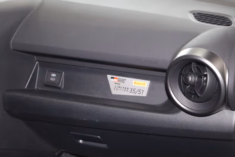 Toyota Yaris - 16