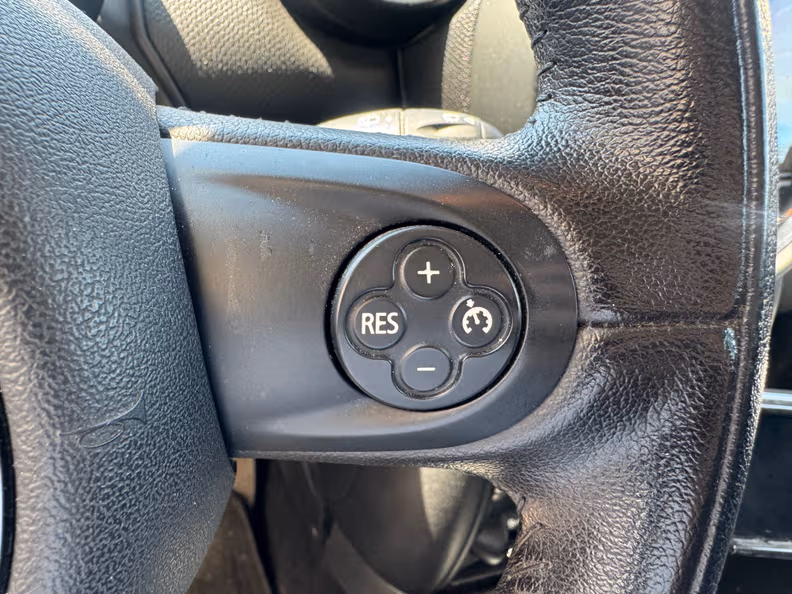Mini Countryman - 25