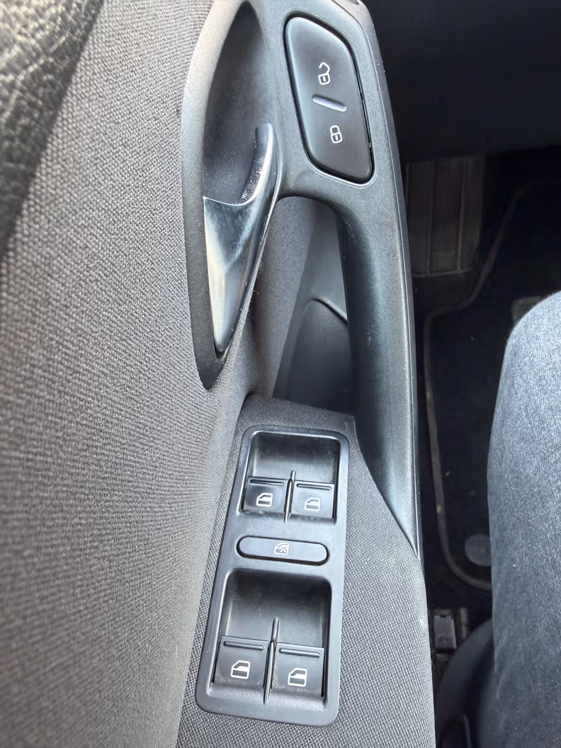 Volkswagen Polo - 19
