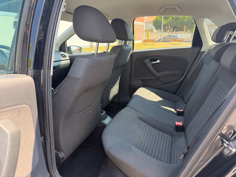 Volkswagen Polo - 11