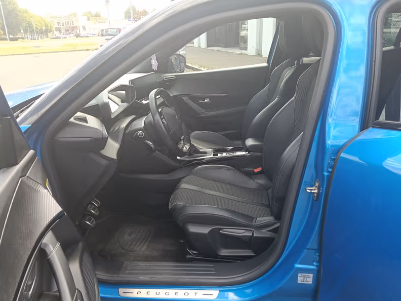 Peugeot 2008 - 9