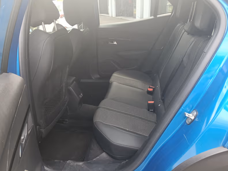 Peugeot 2008 - 11
