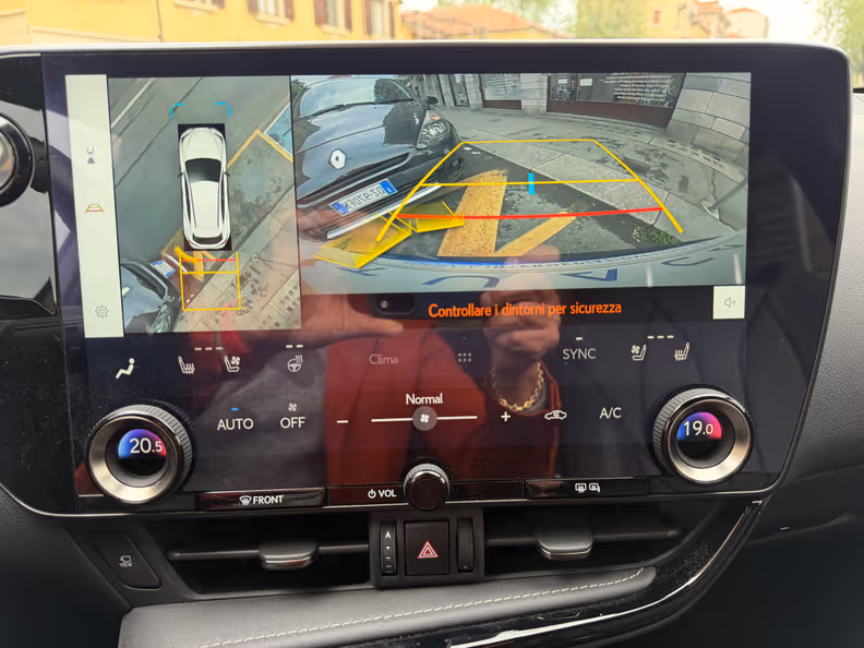 Lexus NX - 19