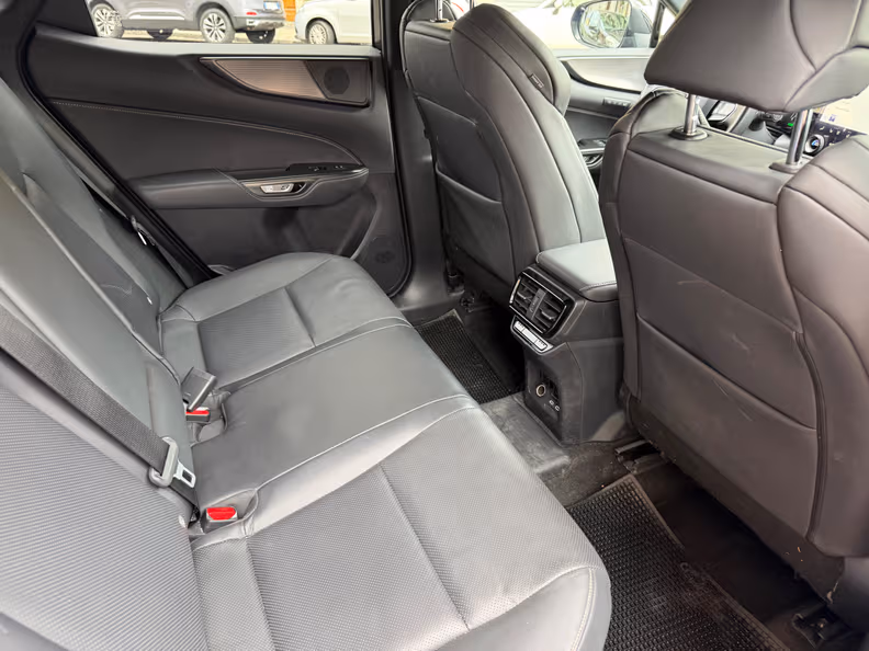 Lexus NX - 27