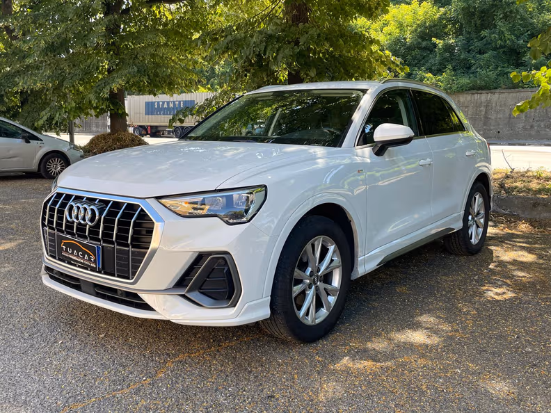 Audi Q3 - 1