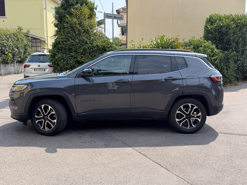 Jeep Compass - 8