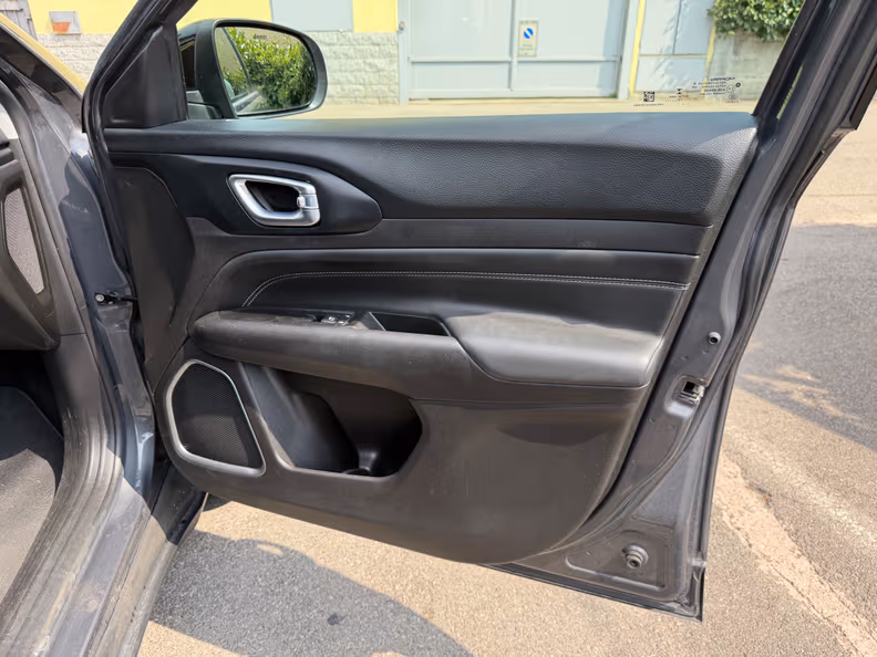 Jeep Compass - 33