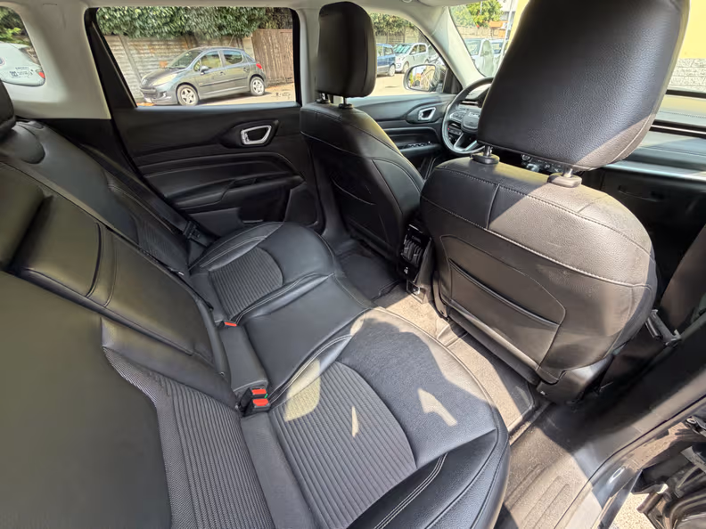 Jeep Compass - 19