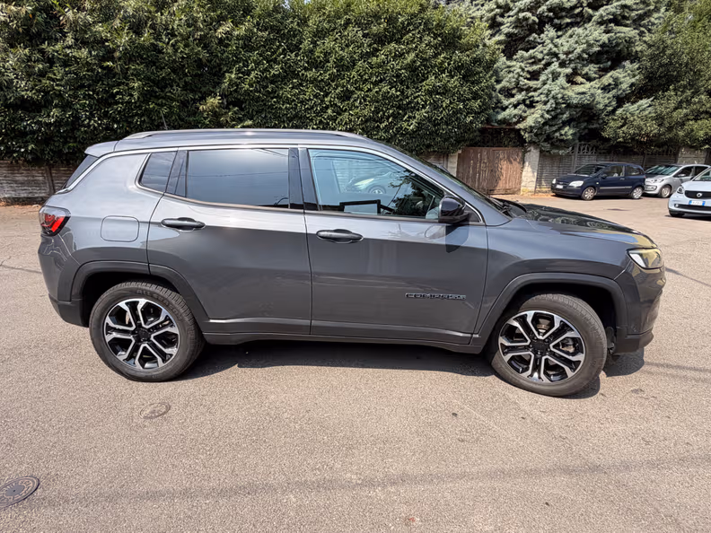 Jeep Compass - 4