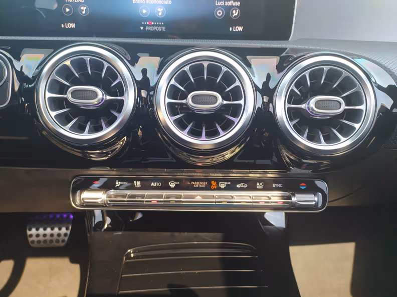 Mercedes-Benz CLA - 55