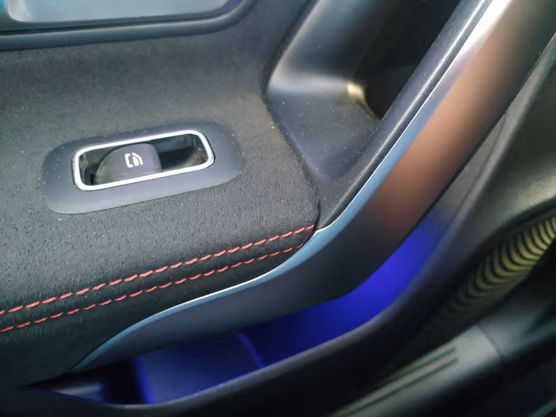 Mercedes-Benz CLA - 58