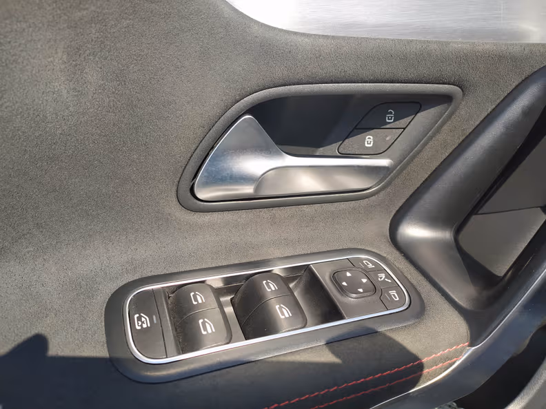 Mercedes-Benz CLA - 34