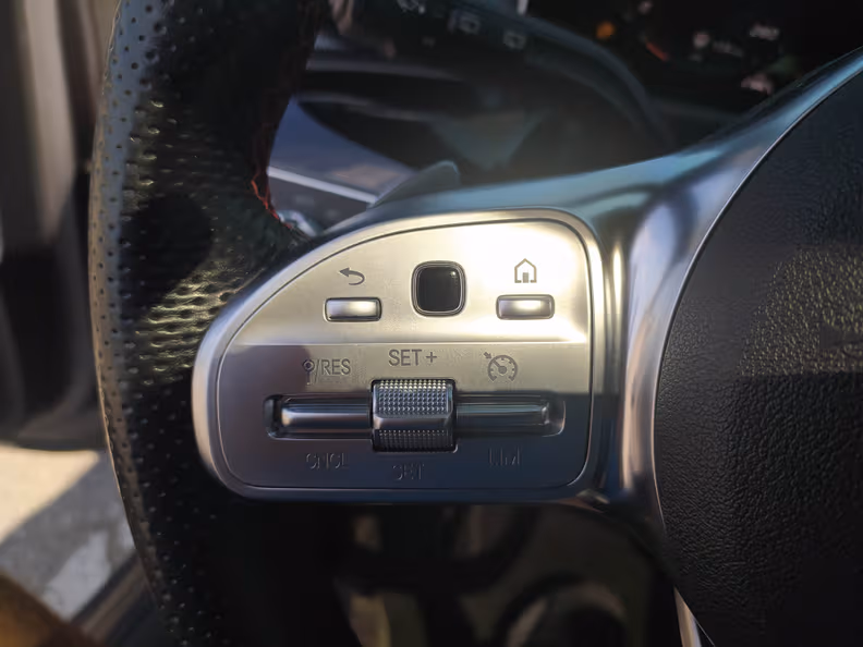 Mercedes-Benz CLA - 60