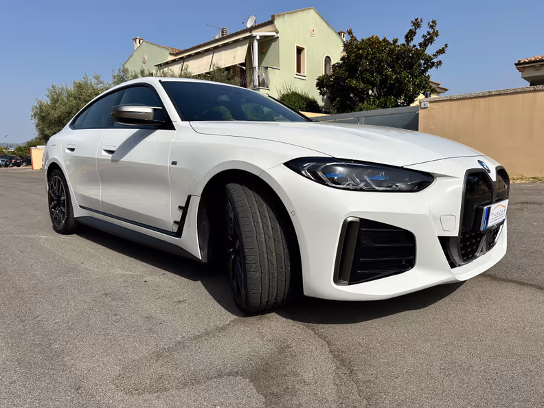 BMW i4 - 2