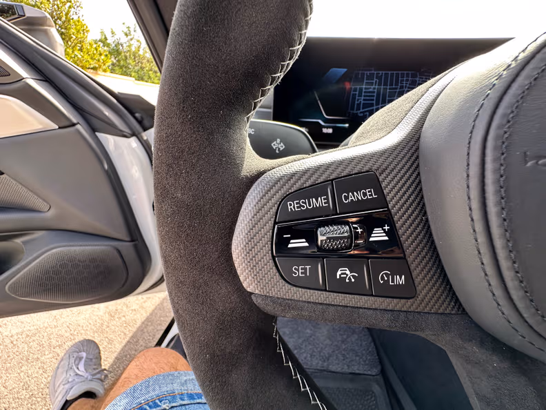BMW i4 - 15