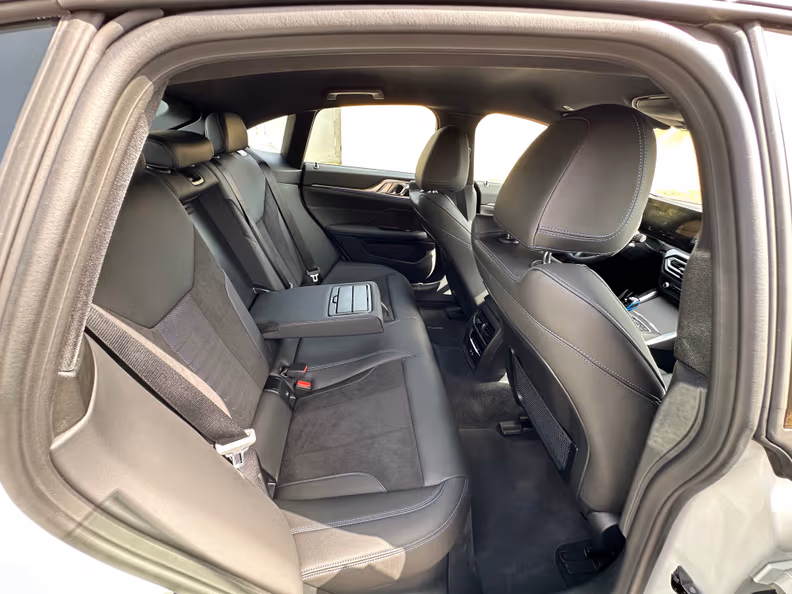 BMW i4 - 31