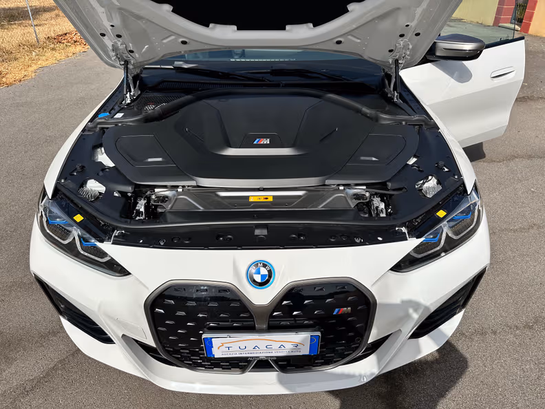 BMW i4 - 42