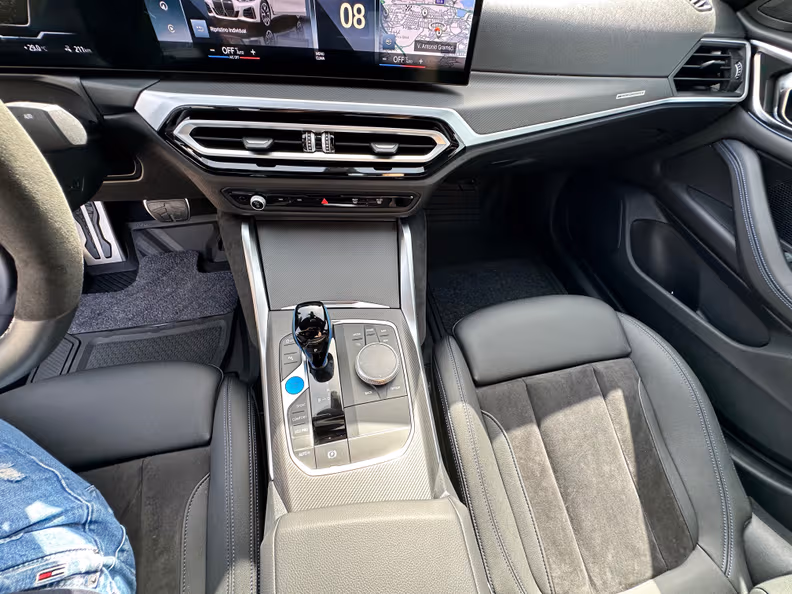 BMW i4 - 18