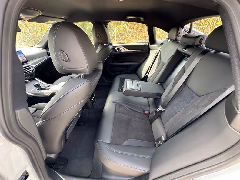 BMW i4 - 8