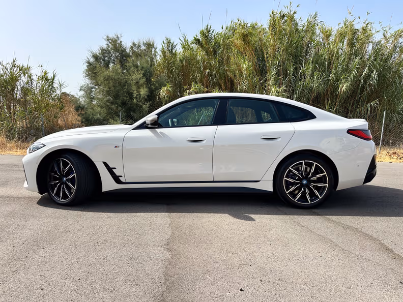BMW i4 - 13
