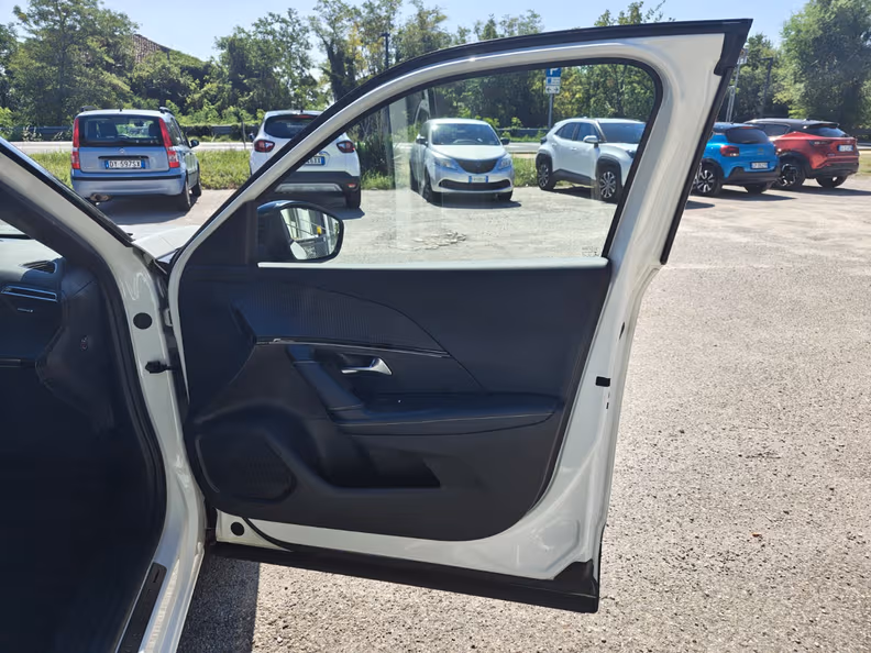 Peugeot 2008 - 21
