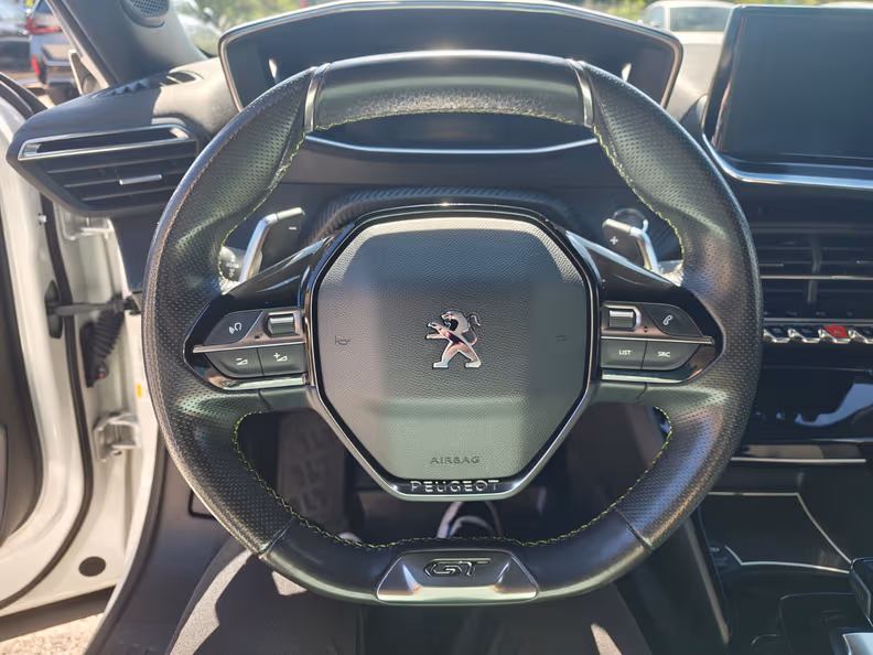 Peugeot 2008 - 15