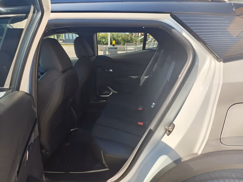 Peugeot 2008 - 25