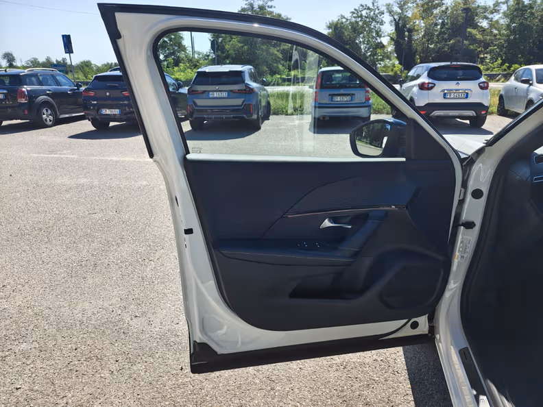 Peugeot 2008 - 13
