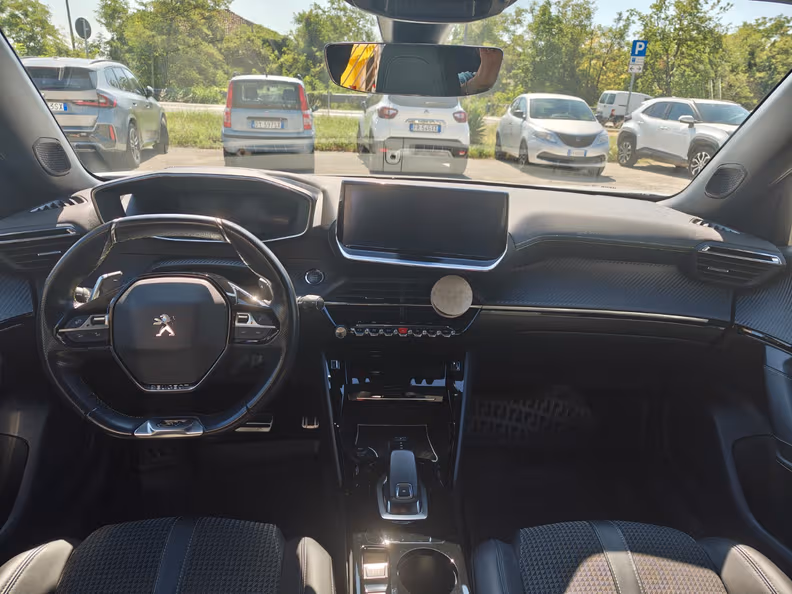 Peugeot 2008 - 24