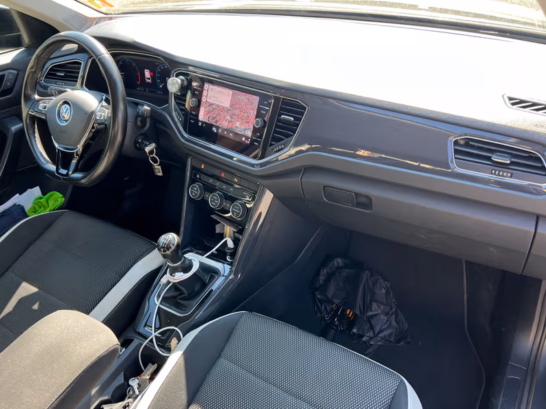 Volkswagen T-Roc - 16