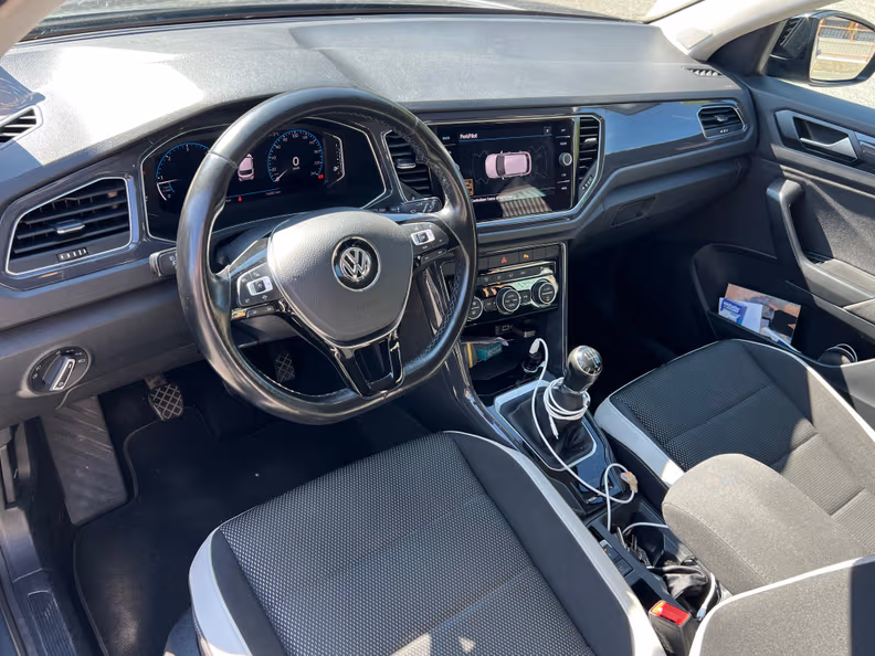 Volkswagen T-Roc - 11