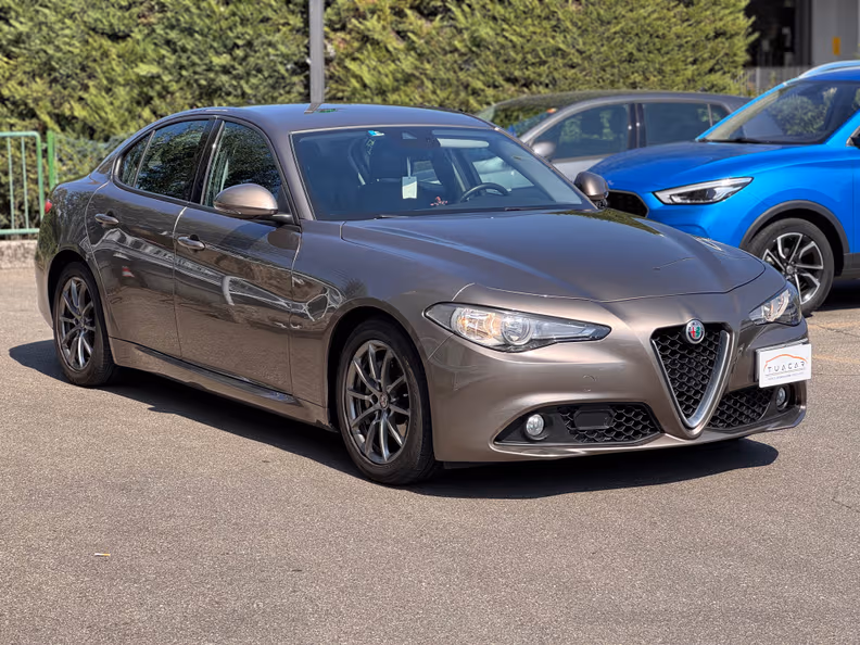 Alfa Romeo Giulia - 5