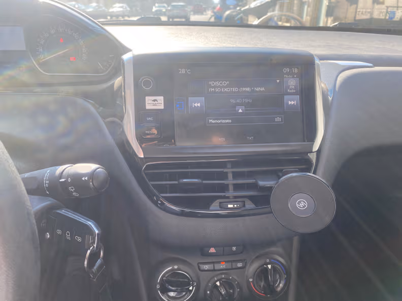 Peugeot 208 - 9