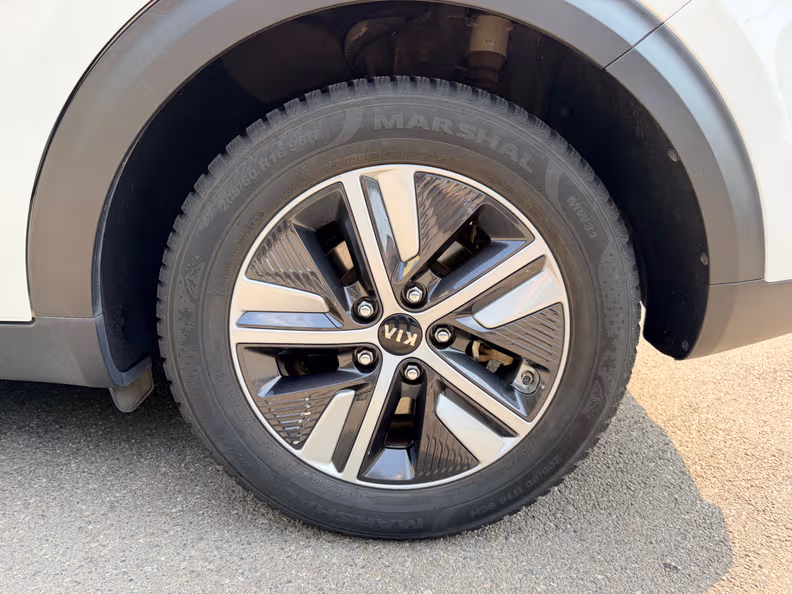 Kia Niro - 11