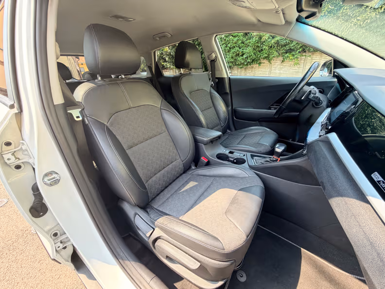 Kia Niro - 29