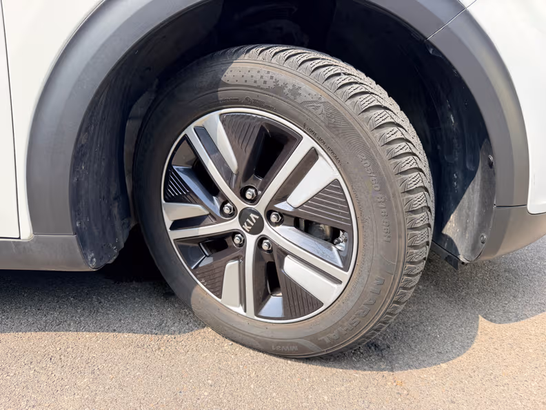 Kia Niro - 51