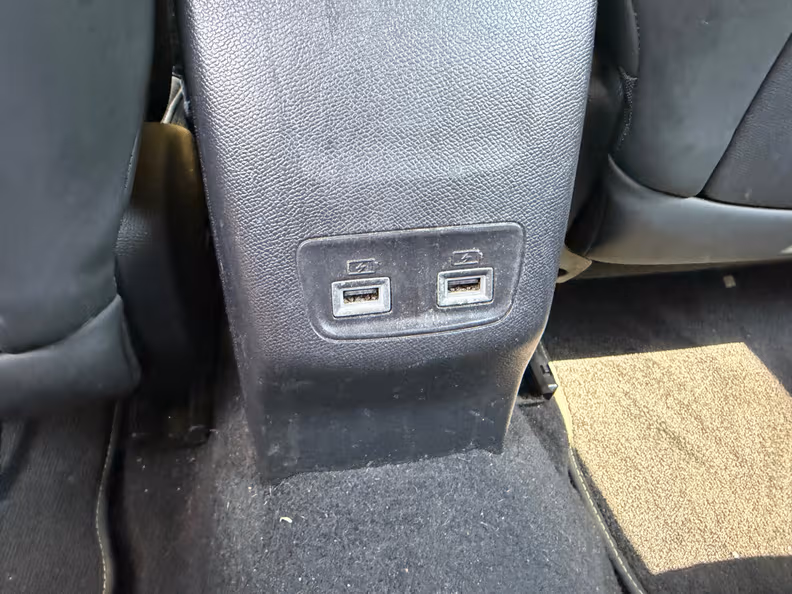 Peugeot 208 - 31