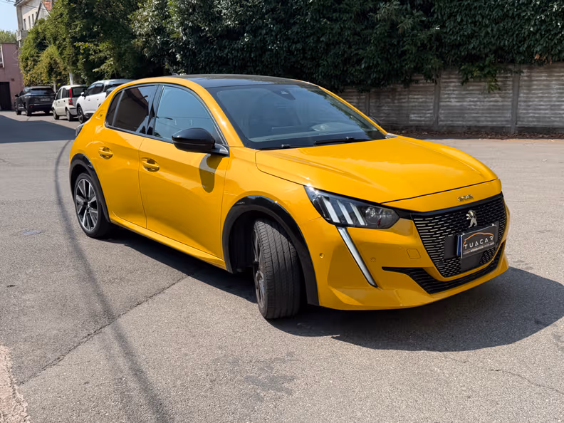 Peugeot 208 - 3
