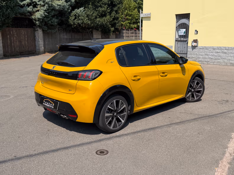 Peugeot 208 - 5