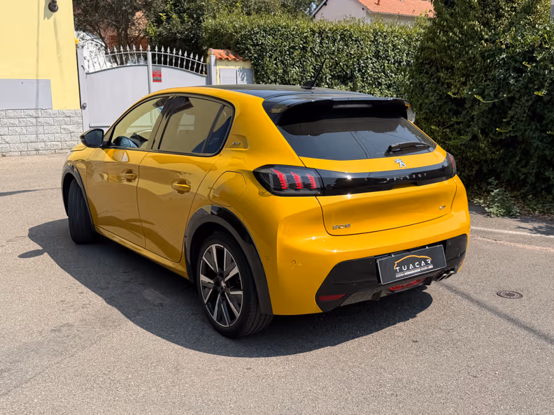 Peugeot 208 - 7