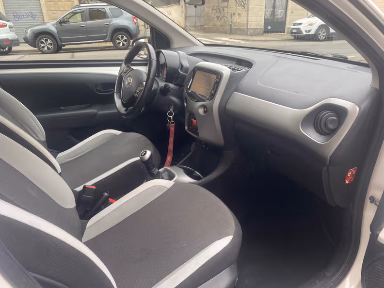Toyota Aygo - 12