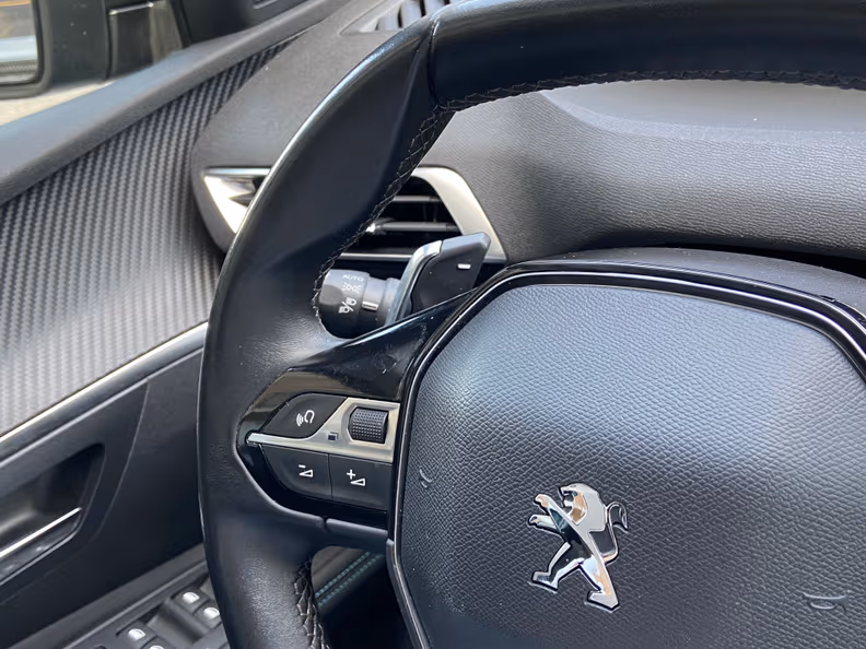 Peugeot 3008 - 23