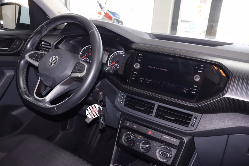 Volkswagen T-Cross - 11